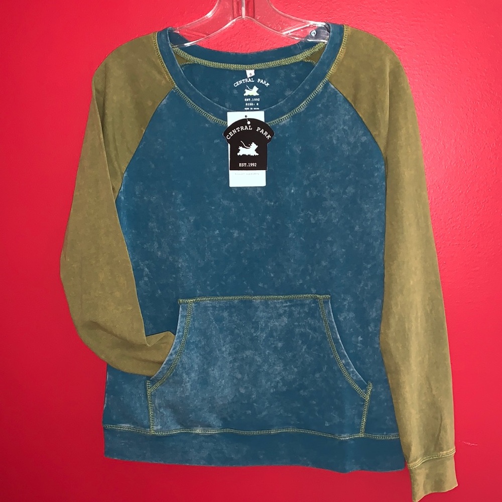 NEW Central Park West Sweatshirt Sz S